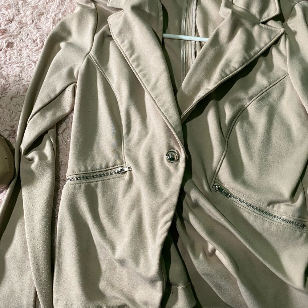 Have blazer nude